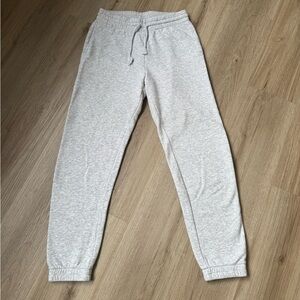 Aritzia TNA Joggers
